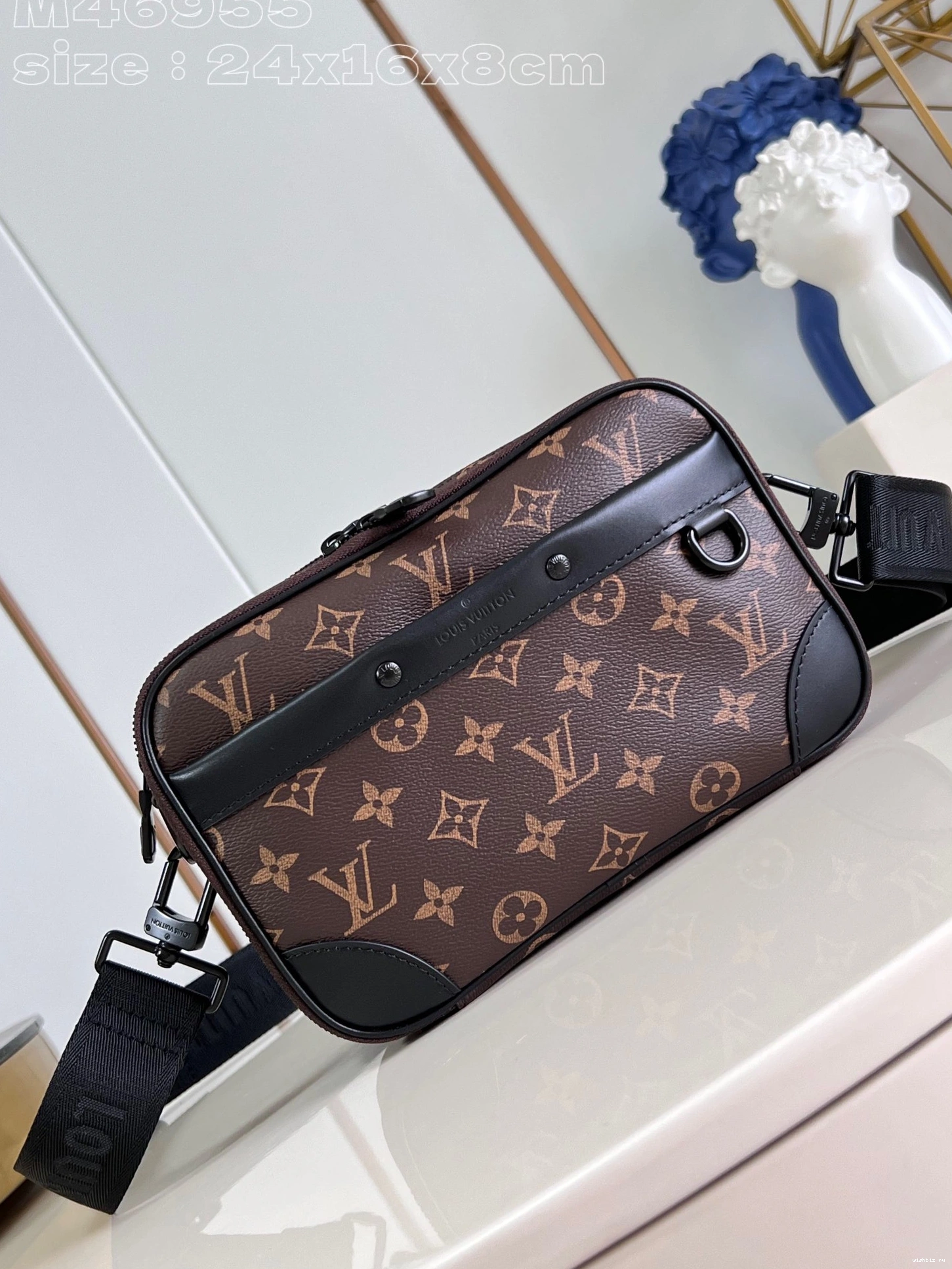WIS cm Alpha-24*16*8 Nano LOUIS VUITTON 0130